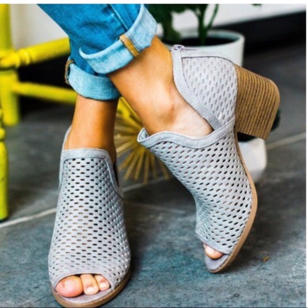 🌸 Perforated Peep-Toe Booties!